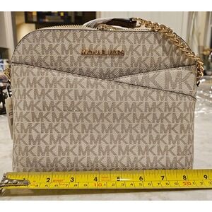 Michael‎ Kors Jet Set Travel Dome Crossbody Bag Vanilla MK Logo Chain Strap